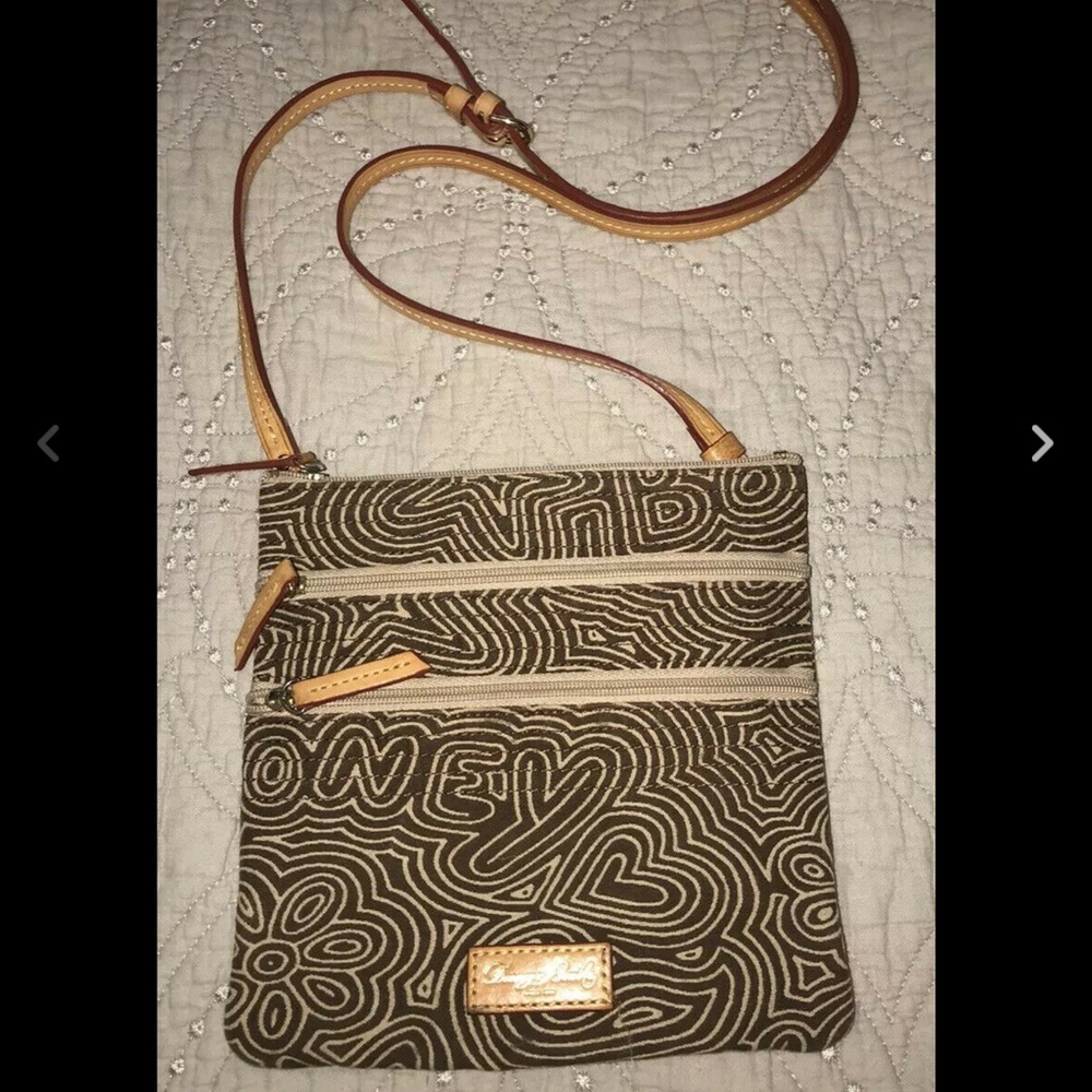 Dooney & Bourke Crossbody Logo Bag Strap Tan Brn